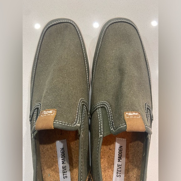 NWOT! Men’s Steve Madden Foleeo Army Green Canvas Loafers. Size 9 - Picture 8 of 10